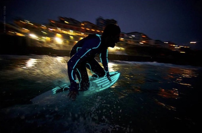 night surfing