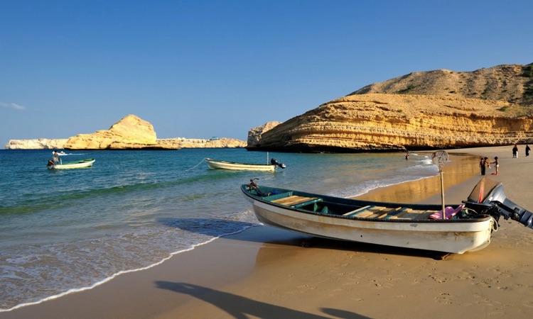 Discover the Top Oman Beaches